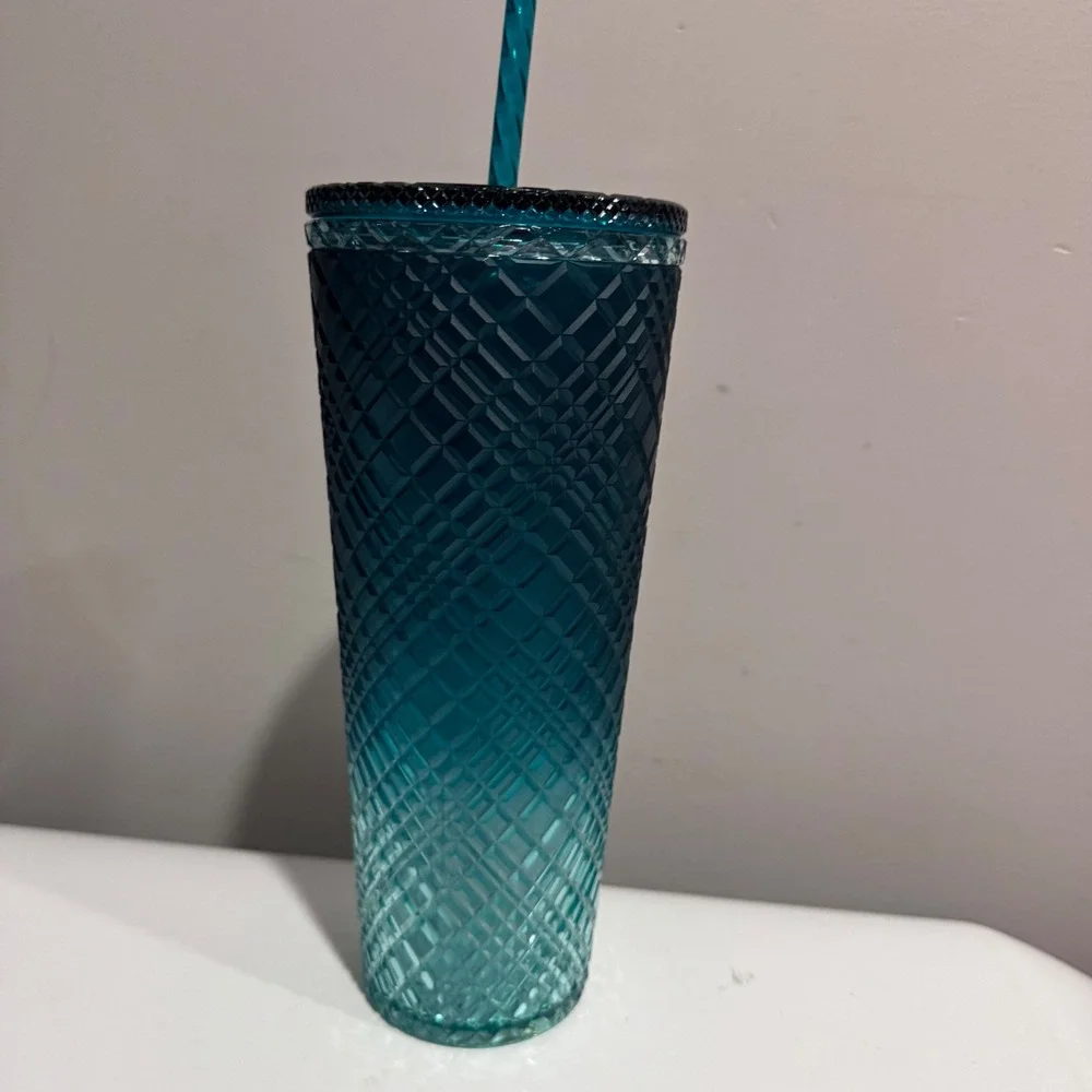 Starbucks Tumbler Cold Cup 24oz Blue Ombre Teal Diamond Textured New 011140462‎
